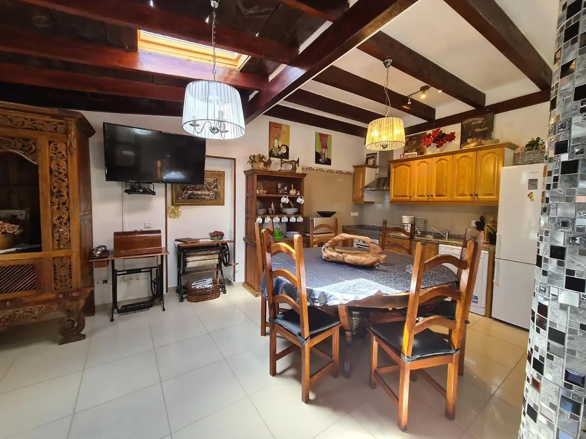 Almendro Villa Arico Viejo 0*,  Spain